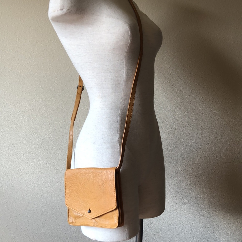 LUCKY BRAND crossbody purse - Picture 6 of 6